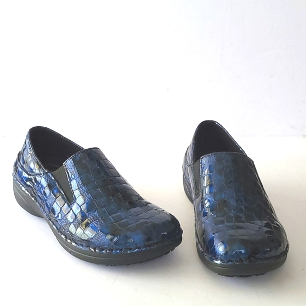 SPRING STEP "MANILA" BLUE LEATHER CROCO CLOGS